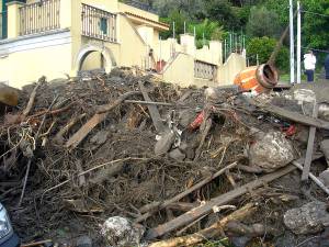 Zona a rischio: in passato frane e morti