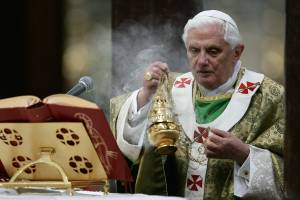 Benedetto XVI ricorda: 
"Io sfuggito ai pericoli 
del dominio nazista"