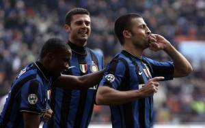 L'Inter non si ferma e allunga 
Il Milan non vince e non segna