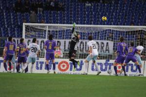 Calcio, anticipi serie A: 
pari tra Lazio e Fiorentina 
Il Catania schianta il Bari