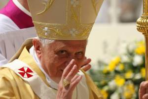 Scandalo dei preti pedofili 
"Gli attacchi non indeboliscono il Papa"