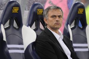 Mourinho: "Sto all'Inter? 
Non posso dirlo al 100% 
La Sensi? Esigo rispetto"