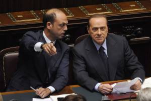 Fli-Pdl rissa sfiorata, sfiducia respinta 
Berlusconi: prepariamoci alle elezioni