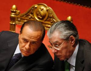 Berlusconi: "Fini? Vuole l'aziendina" 
Bossi: "Ora andiamo avanti a lavorare"