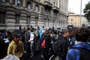 Liceo Manzoni, tafferugli fra studenti 