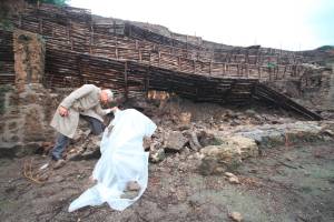 Nuovo crollo a Pompei: 
franato un muro grezzo  
Bondi: niente allarmismi