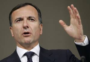 Frattini: "Un errore imbarcare l’Udc nel governo"
