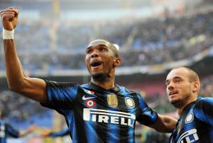 L'Inter strapazza il Genoa 
Napoli fermato dal Brescia 
Lazio avanti sul Palermo