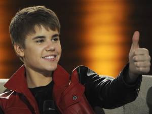 Justin Bieber il ragazzino pop 
che studia da Michael Jackson