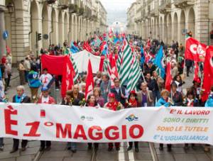 Milano sfida i sindacati: 
1° Maggio negozi aperti 
Dovete ritirare lo sciopero