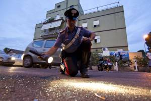 Ammazzato a sprangate in strada per un debito 
Roma, fermati due uomini: uno forse è l'omicida