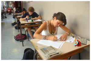 Maturità, via al secondo giorno di prova scritta 
Al Classico "Il vero bene è la virtù" di Seneca