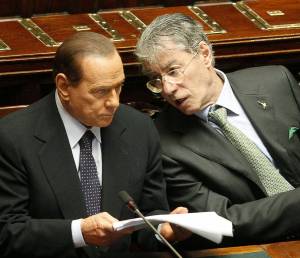 Tra Bossi e Berlusconi 
adesso cosa succede