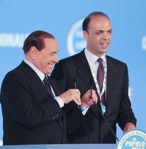 Alfano boccia le primarie: inutili 
Cav candidato premier nel 2013