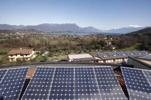 Il flop del fotovoltaico La "città del sole"  è oscurata dai debiti