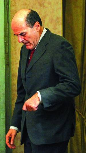 Bersani è nell’angolo: l’appoggio a Monti gli costerà l’elettorato