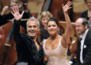 Schrott e Netrebko Anche la lirica ha i suoi «Brangelina»