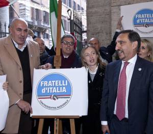 Parte la sfida della destra Pdl «Fratelli d'Italia» punta al 7%