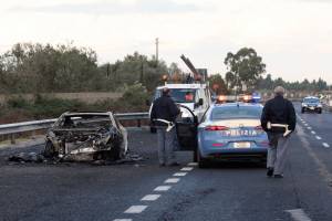 Lecce, tentato assalto a portavalori Esplosi colpi di kalashnikov