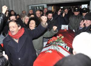 Un momento dei funerali di Prospero Gallinari