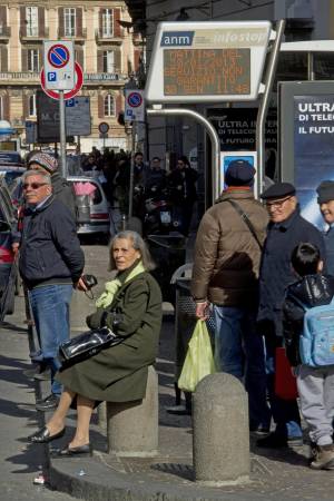 Il caos dei trasporti a Napoli