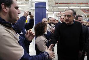 L'ad di Fiat Sergio Marchionne applaudito a Grugliasco