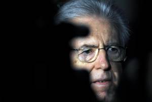 Monti difende le sue riforme: "Con me Pil +6% in 5 anni"