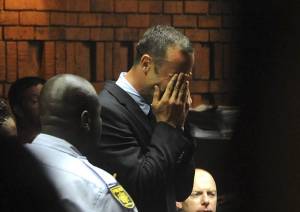 Pistorius di nuovo in lacrime