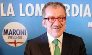 Maroni ridisegna il Pirellone. Giunta dimezzata e più rosa