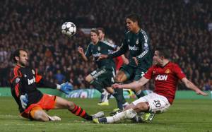 L'arbitro rovina Manchester United-Real Madrid. E Mourinho ringrazia