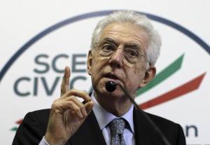 Monti: "Meglio un nuovo voto che governo lontano dall'Ue"