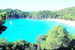 Mare blu e fasti napoleonici da vivere e godere nel silenzio