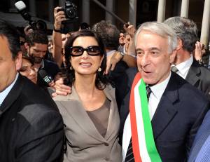 Oscura Vendola e sgrida Grillo Boldrini star della piazza rossa