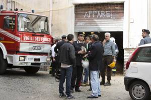 Crolla stabile a Velletri: morto un operaio