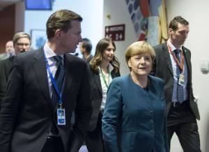Letta alla Ue: priorità giovani E la Merkel offende ancora l'Italia