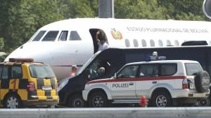 Il Falcon 900 EX di Evo Morales all'aeroporto di Vienna