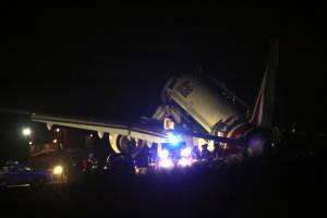 Aereo Alitalia atterra a Fiumicino senza carrello: nessun ferito