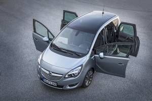 Opel Meriva si rifà il look, ma non solo