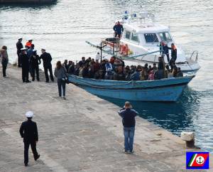 Ancora sbarchi in Sicilia. E gli scafisti praticano sconti famiglia per migranti