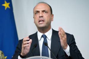 Alfano al Tg1: "Pdl contrario alla retroattività della legge Severino"