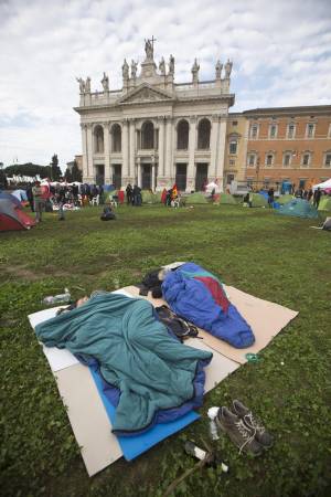 Notte in tenda a piazza San Giovanni