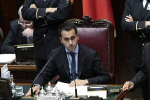 La moglie del marò e il grillino Di Maio ospiti stasera a Virus