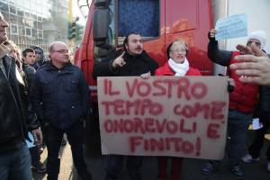 Forconi in marcia su Roma La minaccia: blocco dei Tir
