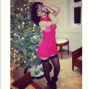 Rihanna, "bad girl" anche a Natale