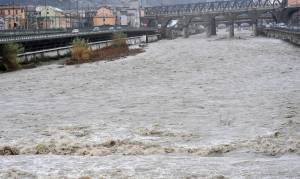 Il maltempo non si placa. Nuove frane in Liguria. Due dispersi in Piemonte