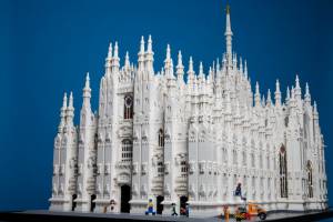 Milano, un Duomo da 100mila mattoncini Lego