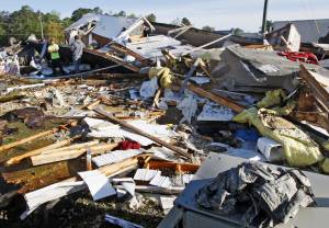 "Il tornado in Veneto? Colpa delle scie chimiche e di Bilderberg"