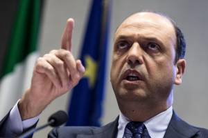 Alfano contro la legge Severino: "Va cambiata al più presto prima che faccia altre vittime"