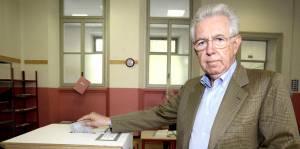 Monti dopo l'ennesimo flop deve dimettersi da senatore