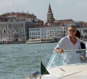 E per George serenissimi fiori d'arancio con Amal